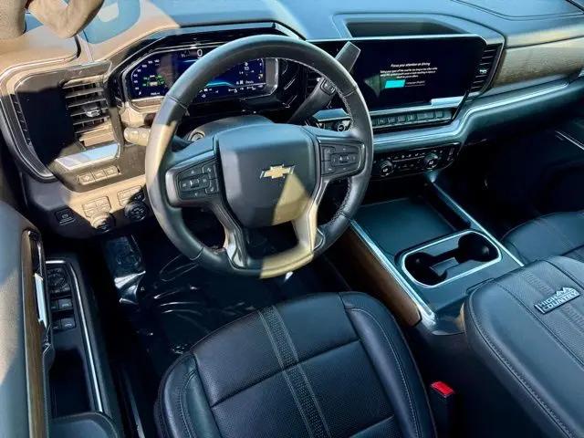 2024 Chevrolet Silverado 2500HD 4WD Crew Cab Standard Bed High Country