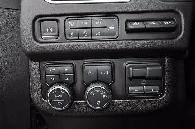 2024 Chevrolet Suburban 4WD High Country