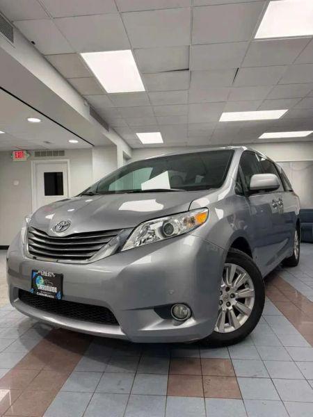 2011 Toyota Sienna XLE