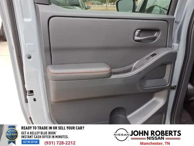 2026 Nissan Frontier Crew Cab PRO-4X 4x4