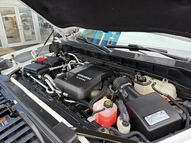 2020 Chevrolet Silverado 1500 4WD Crew Cab Short Bed LT
