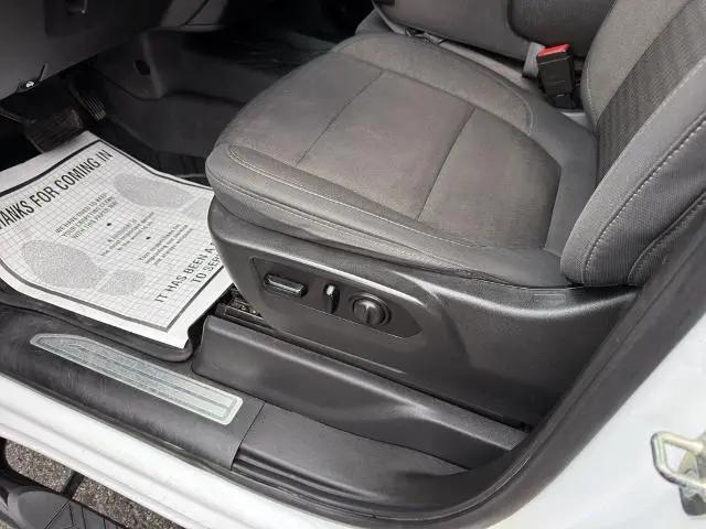 2020 Chevrolet Silverado 1500 4WD Crew Cab Short Bed LT