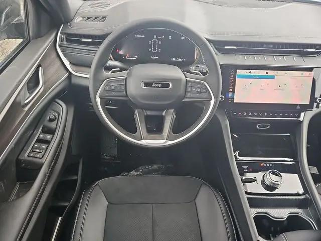 2026 Jeep Grand Cherokee L Altitude 4x4