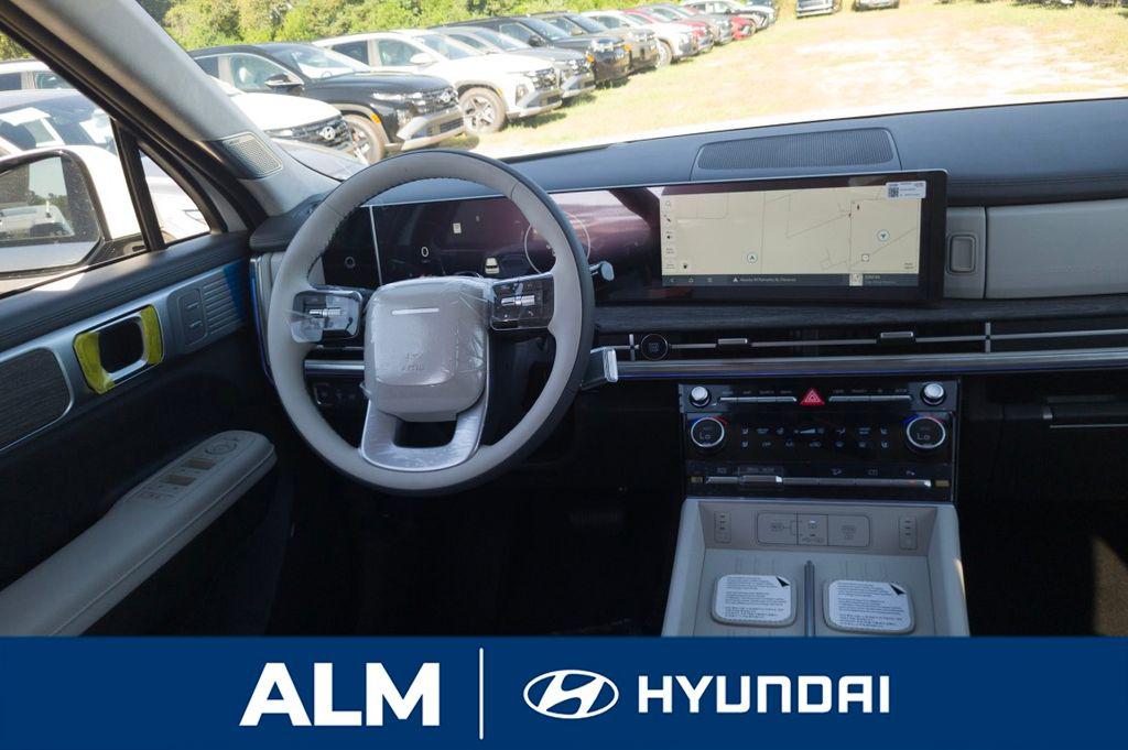New 2026 White HYUNDAI Calligraphy FWD image 19