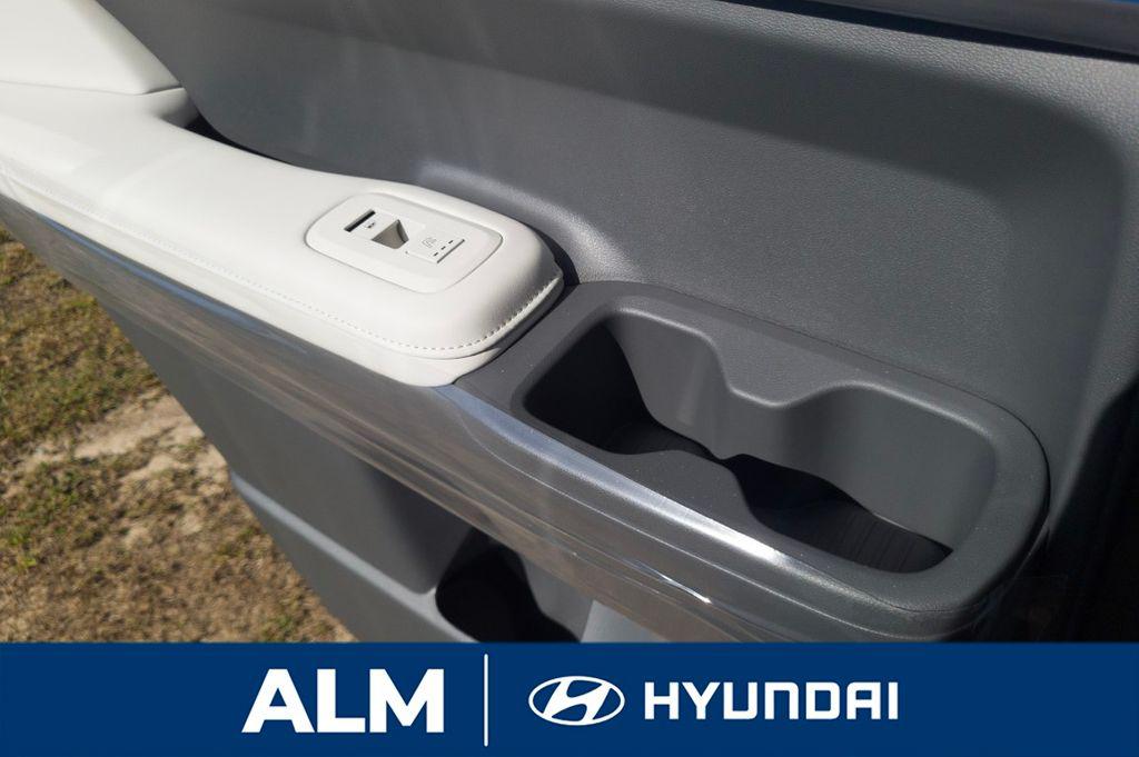 New 2026 White HYUNDAI Calligraphy FWD image 21