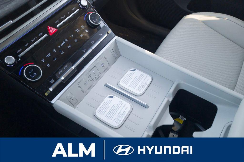 New 2026 White HYUNDAI Calligraphy FWD image 24
