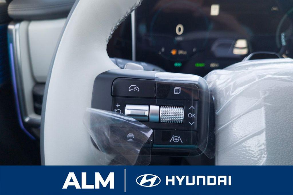 New 2026 White HYUNDAI Calligraphy FWD image 28