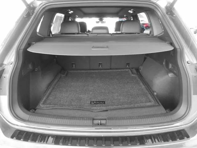 2024 Volkswagen Tiguan 2.0T SEL R-Line