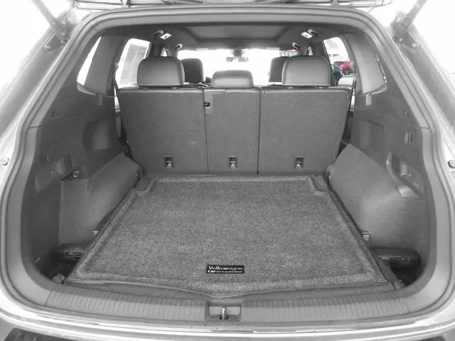 2024 Volkswagen Tiguan 2.0T SEL R-Line