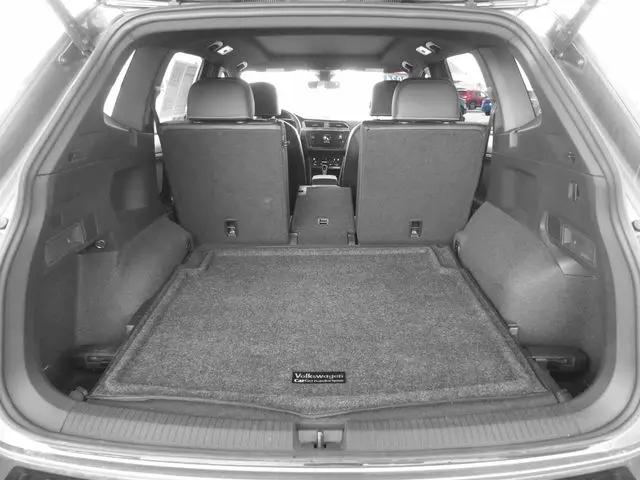 2024 Volkswagen Tiguan 2.0T SEL R-Line