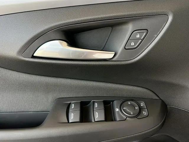 2026 Buick NV Preferred FWD