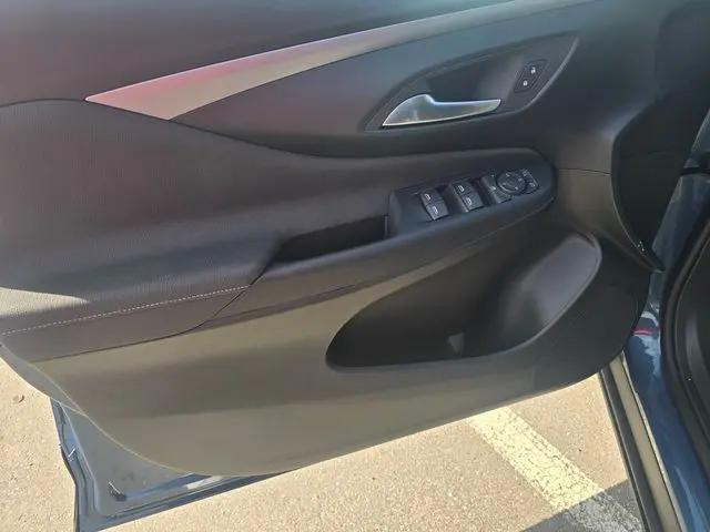 2026 Buick NV Preferred FWD