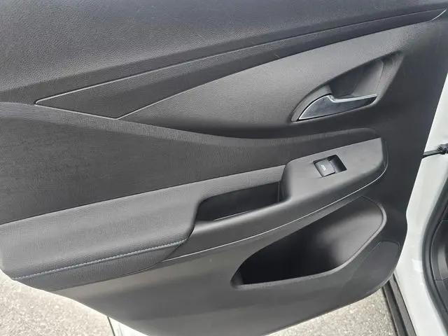 2026 Buick NV Sport Touring FWD