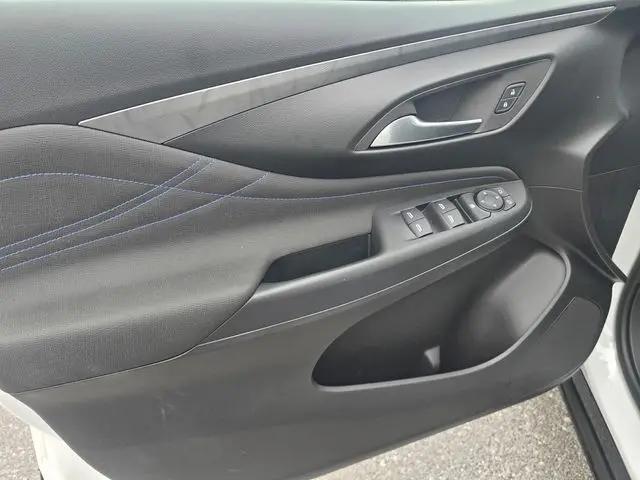 2026 Buick NV Sport Touring FWD