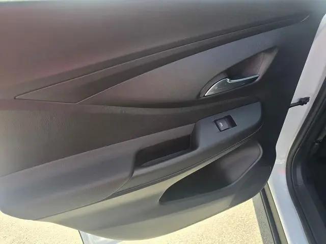 2026 Buick NV Preferred FWD