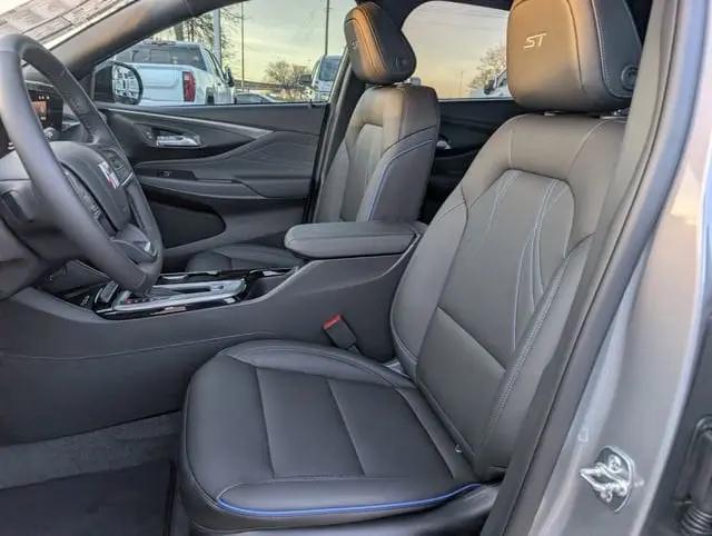 2026 Buick NV Sport Touring FWD