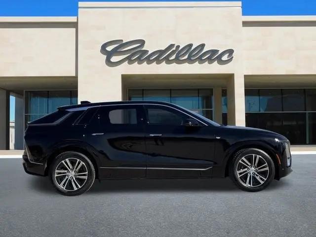 2026 Cadillac iQ Luxury AWD