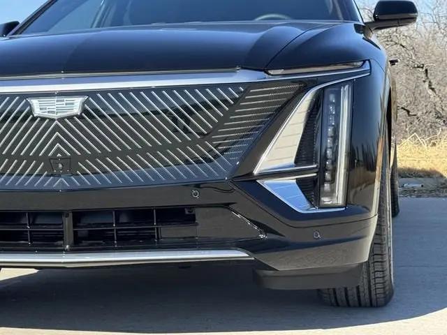 2026 Cadillac iQ Luxury AWD