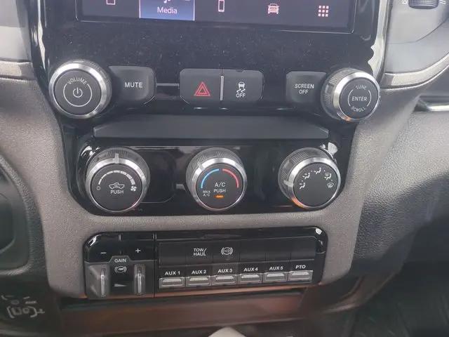 2026 Ram 3500 Tradesman/Big Horn