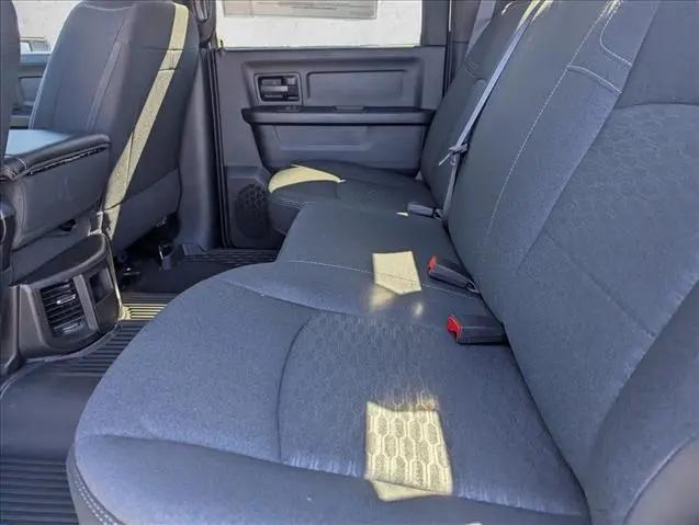 2026 Ram 2500 Black Express Crew Cab 4x4 6'4" Box