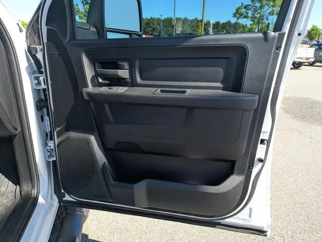 2026 Ram 2500 Black Express Crew Cab 4x4 6'4" Box