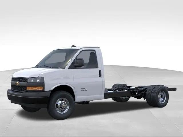 2025 Chevrolet Express Cutaway Work Van