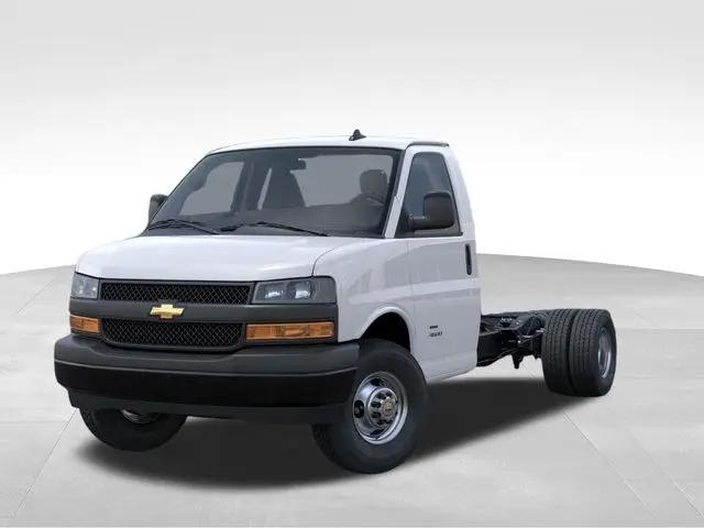 2025 Chevrolet Express Cutaway Work Van