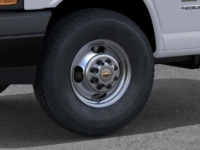 2025 Chevrolet Express Cutaway Work Van