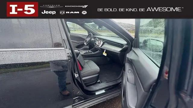 2026 Jeep Cherokee Laredo 4x4