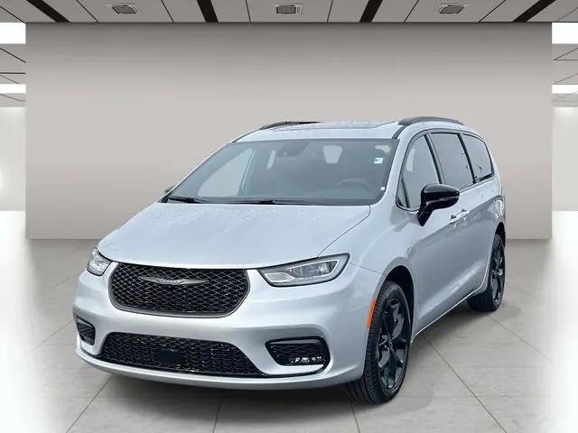 2026 Chrysler Pacifica Select AWD