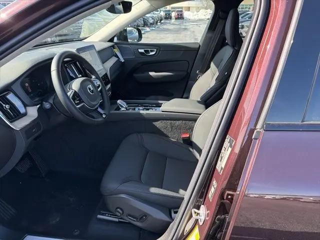 2026 Volvo XC60 B5 Plus