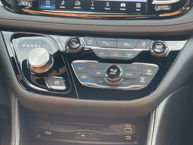 2026 Chrysler Pacifica Pinnacle AWD