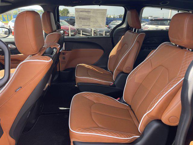 2026 Chrysler Pacifica Pinnacle AWD