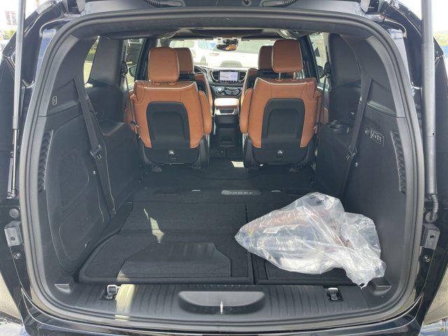 2026 Chrysler Pacifica Pinnacle AWD