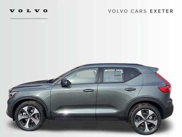 2026 Volvo XC40 Plus, B5 AWD Gas (mild hybrid), Dark