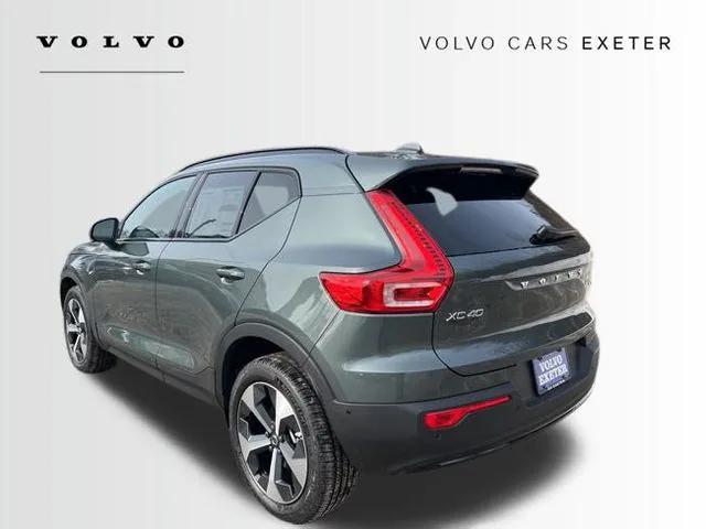 2026 Volvo XC40 Plus, B5 AWD Gas (mild hybrid), Dark