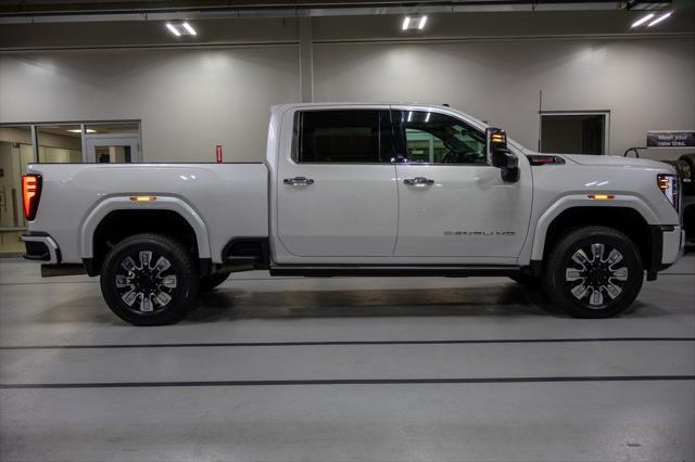 2024 GMC Sierra 3500HD 4WD Crew Cab Standard Bed Denali