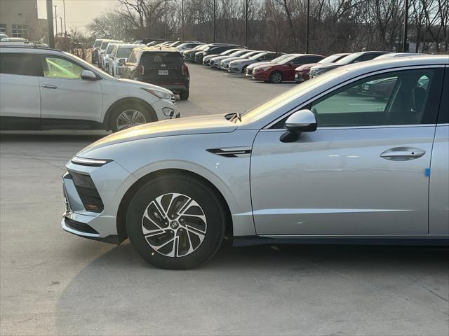 2026 Hyundai Sonata Hybrid Blue