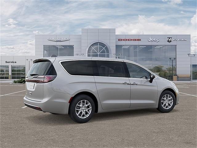 New 2026 Chrysler Pacifica Select For Sale in East Hanover, NJ