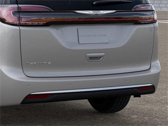 New 2026 Chrysler Pacifica Select For Sale in East Hanover, NJ