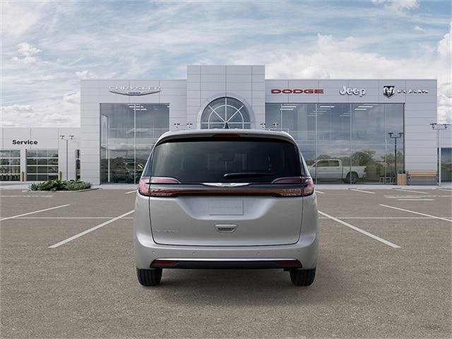 New 2026 Chrysler Pacifica Select For Sale in East Hanover, NJ