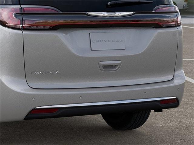 New 2026 Chrysler Pacifica Select For Sale in East Hanover, NJ