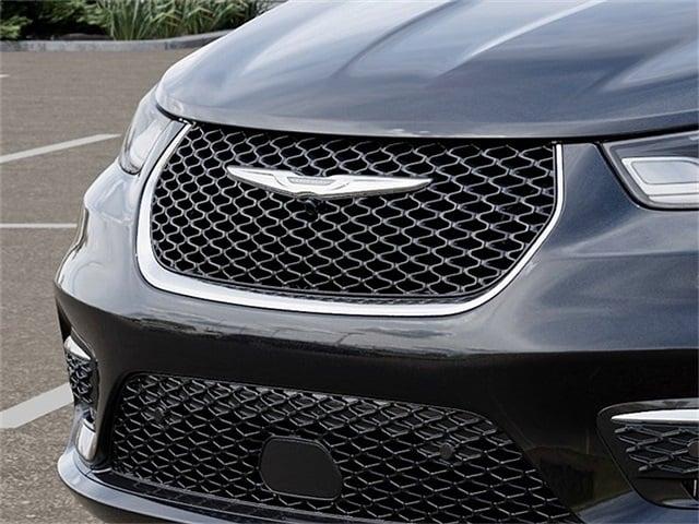New 2026 Chrysler Pacifica Select For Sale in East Hanover, NJ