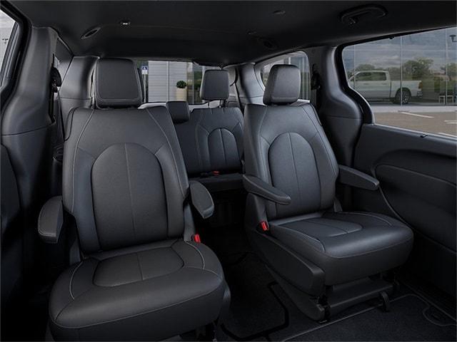 New 2026 Chrysler Pacifica Select For Sale in East Hanover, NJ