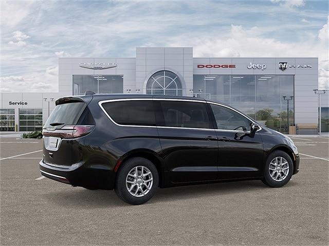 New 2026 Chrysler Pacifica Select For Sale in East Hanover, NJ