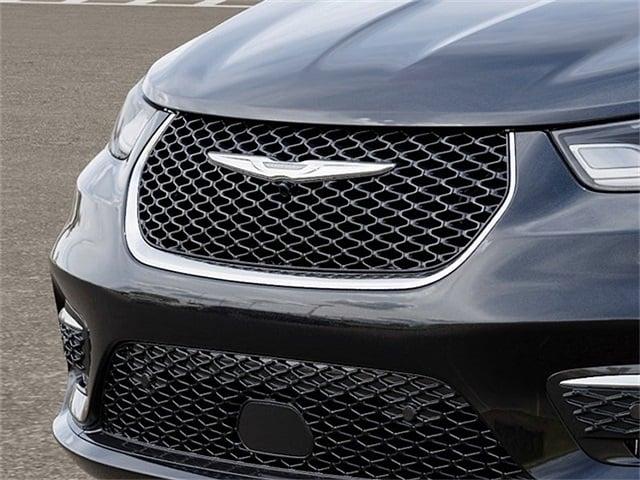 New 2026 Chrysler Pacifica Select For Sale in East Hanover, NJ