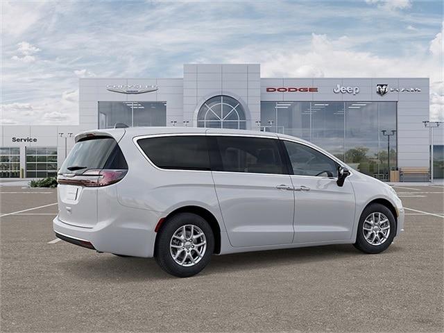 New 2026 Chrysler Pacifica Select For Sale in East Hanover, NJ