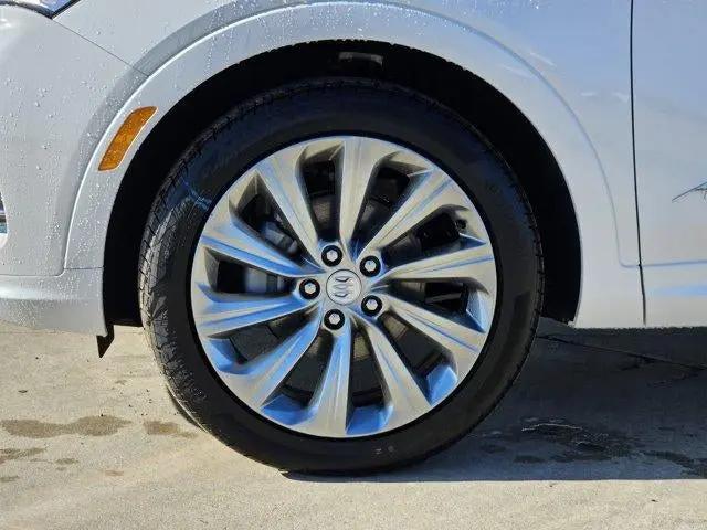2026 Buick NV Avenir FWD