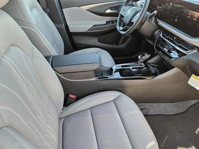 2026 Buick NV Avenir FWD