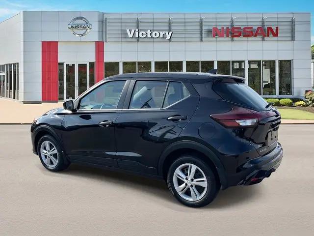 2025 Nissan Kicks S